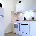 בית נופש Lo Squalo With High Speed Wifi And Private Garden *