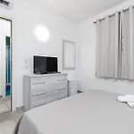 Lo Squalo With High Speed Wifi And Private Garden Casa vacanze Olbia