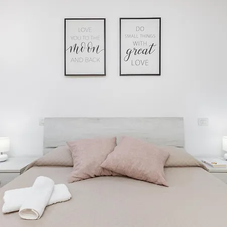 Lo Squalo With High Speed Wifi And Private Garden Dom wakacyjny Olbia