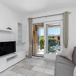 Lo Squalo With High Speed Wifi And Private Garden * オルビア