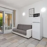 Lo Squalo With High Speed Wifi And Private Garden オルビア